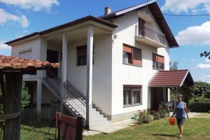 U RODNOJ KUĆI NARODNOG HEROJA MILANA TEPIĆA U KOZARSKOJ DUBICI