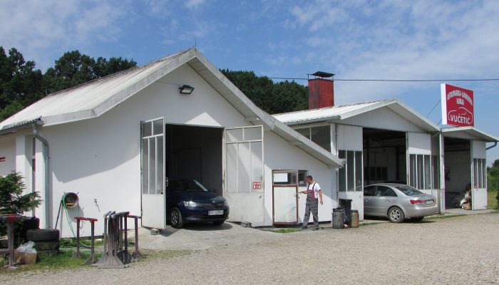 MLADI AUTOLIMAR VREDAN A NESHVAĆEN