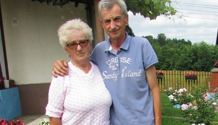 POSLE VLASTITE SAHRANE DIŠU PUNIM PLUĆIMA