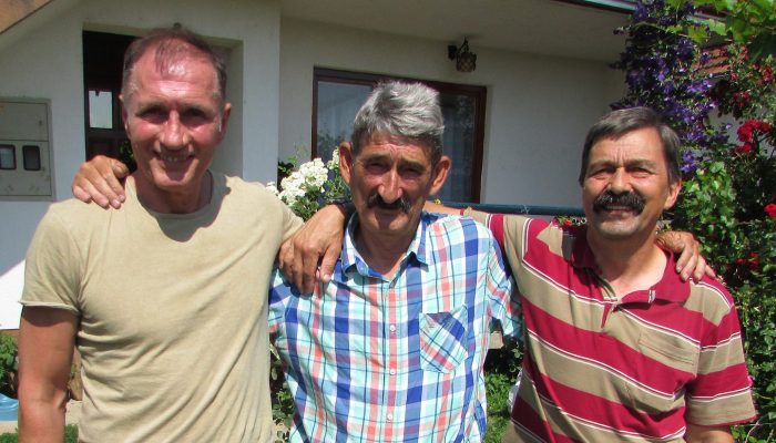 ČETIRI DECENIJE ČUVAJU VOJNIČKE USPOMENE
