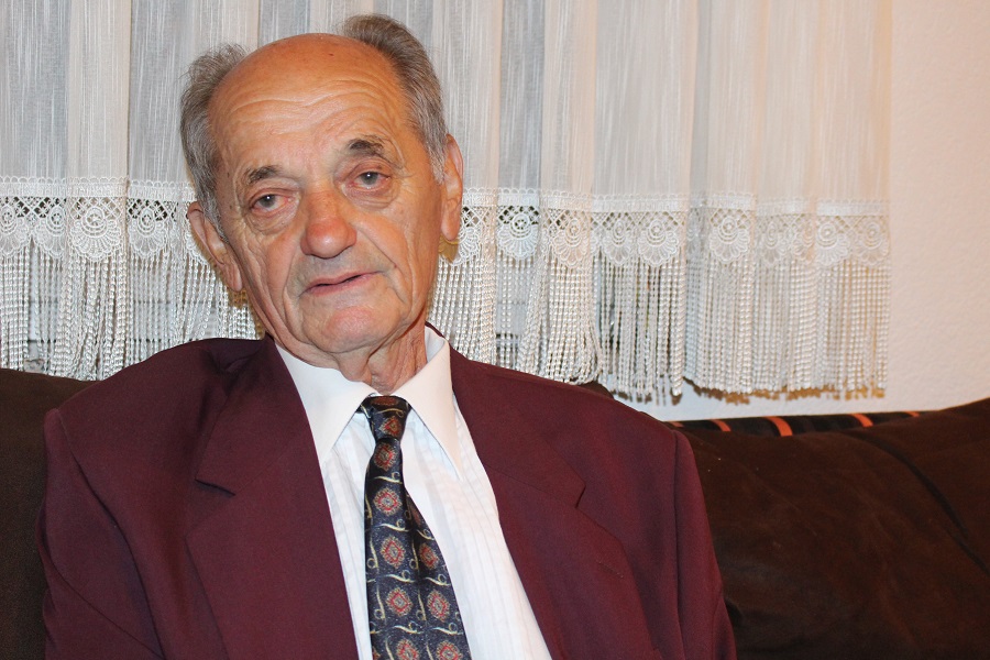 UVESELJAVA SEBE I DRUGE TJERAJUĆI LOŠE VIJESTI